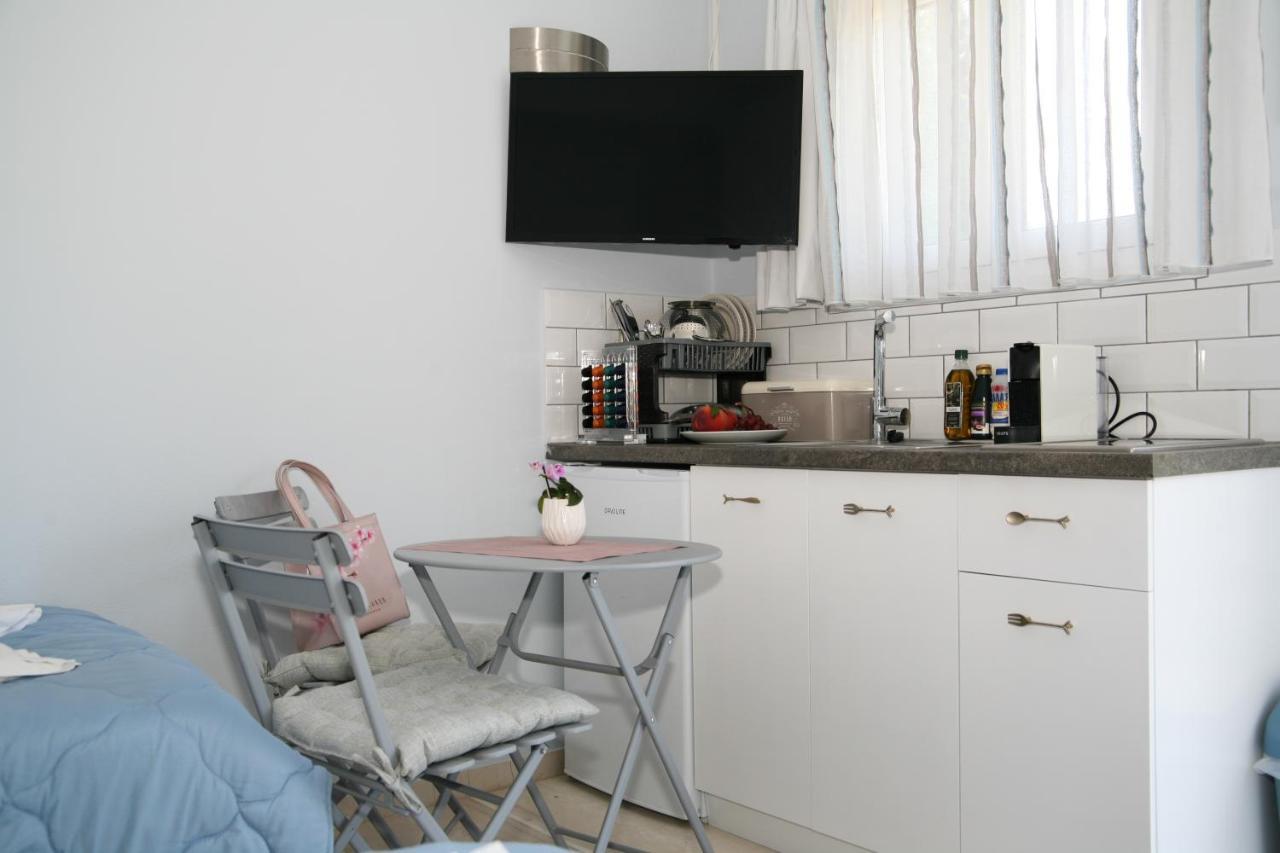 Terpsichore Boutique Appartments Dassia  Buitenkant foto