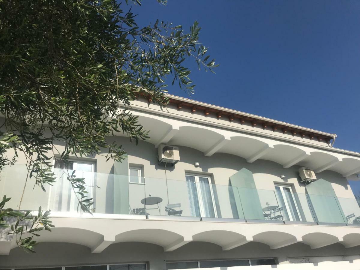 Terpsichore Boutique Appartments Dassia  Buitenkant foto